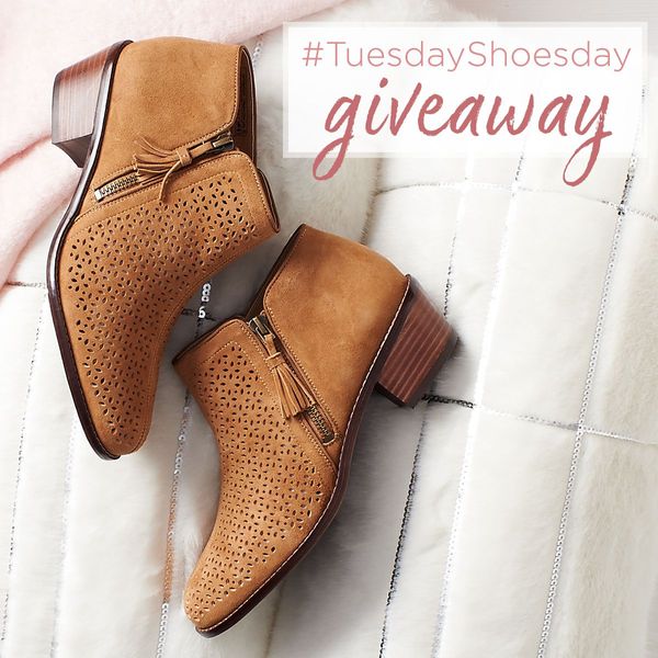 FB_TuesdayShoesdayGiveawayA303115.jpg