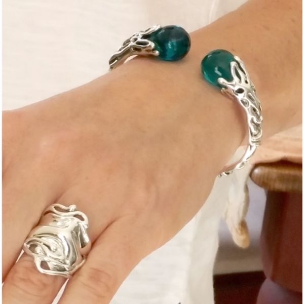 Edited hinge cuff (2).JPG