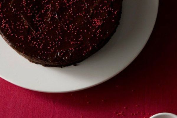 358117_glazed-chocolate-cake_1x1.jpg
