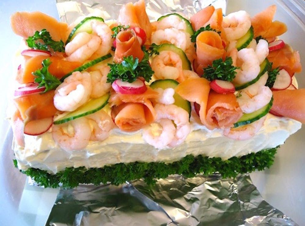 Sandwich-Cake-with-Shrimp1-645x478.jpg