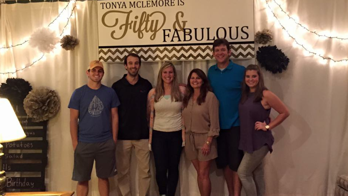 Family Pic from Tonyas BDay.png