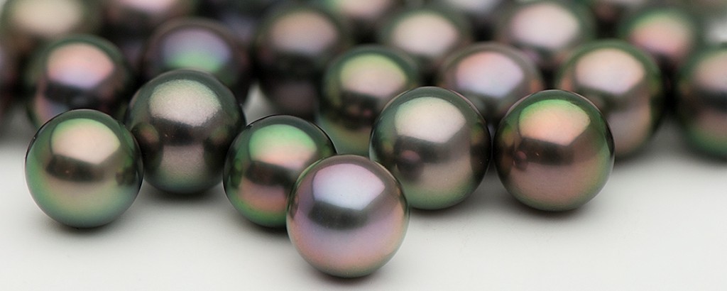 Dark-Peacock-Tahitian-Pearls1-1024x410.jpg