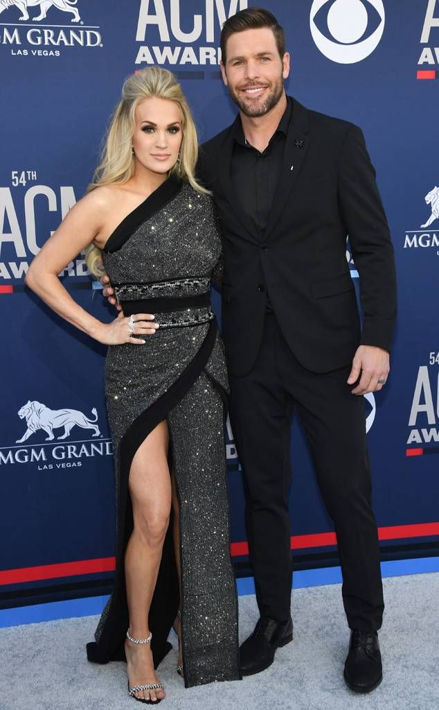 rs_634x1024-190407161400-634-carrie-underwood-mike-fisher-acm-awards-2019.jpg