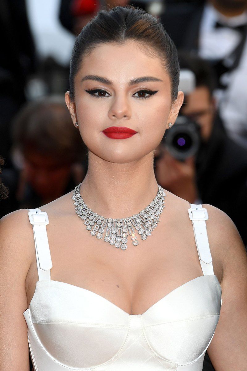 Selena-Gomez-Cannes-02.jpg