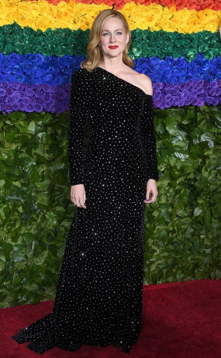 rs_634x1024-190609150738-634-tony-awards-red-carpet-fashions-Laura-Linney.jpg