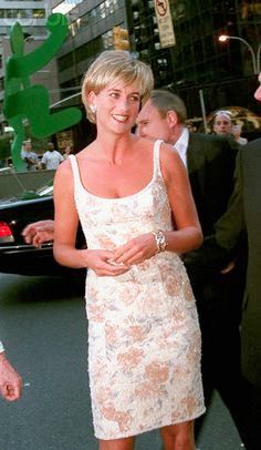 d50e99d8e1bc9ccfba437ce6fdc6a489--princess-of-wales-princess-diana.jpg