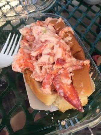 lobster-roll.jpg