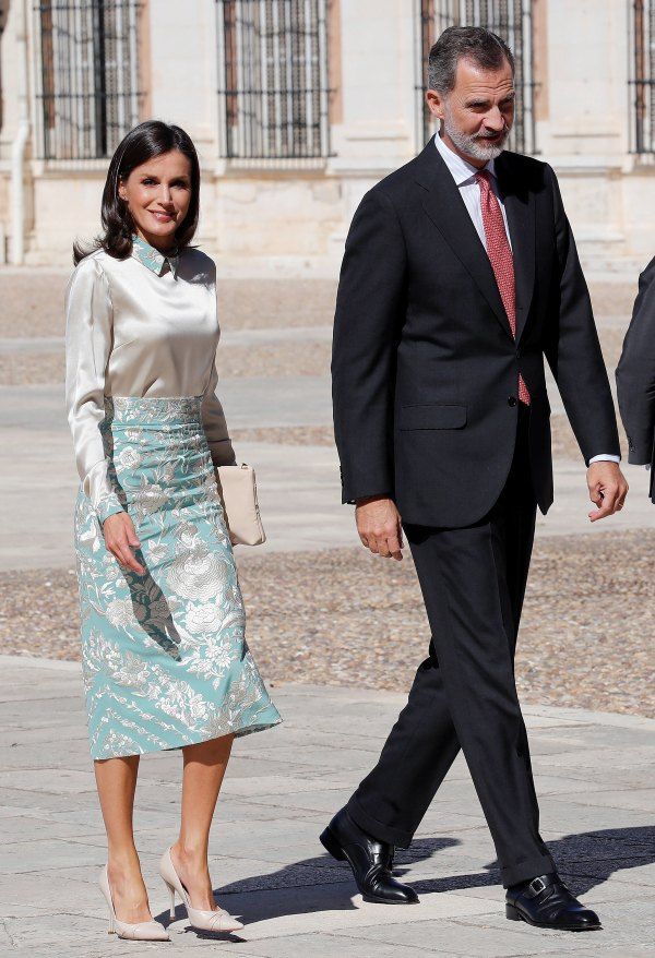 Queen-Letizia-Pastel-Ensemble-Promo.jpg