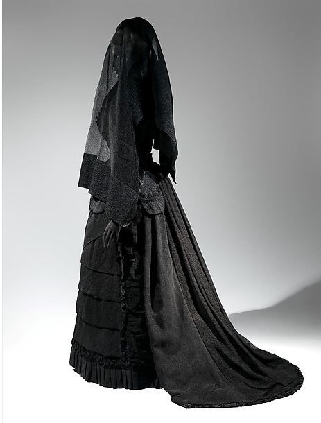 classic-mourning-ensemble.jpg