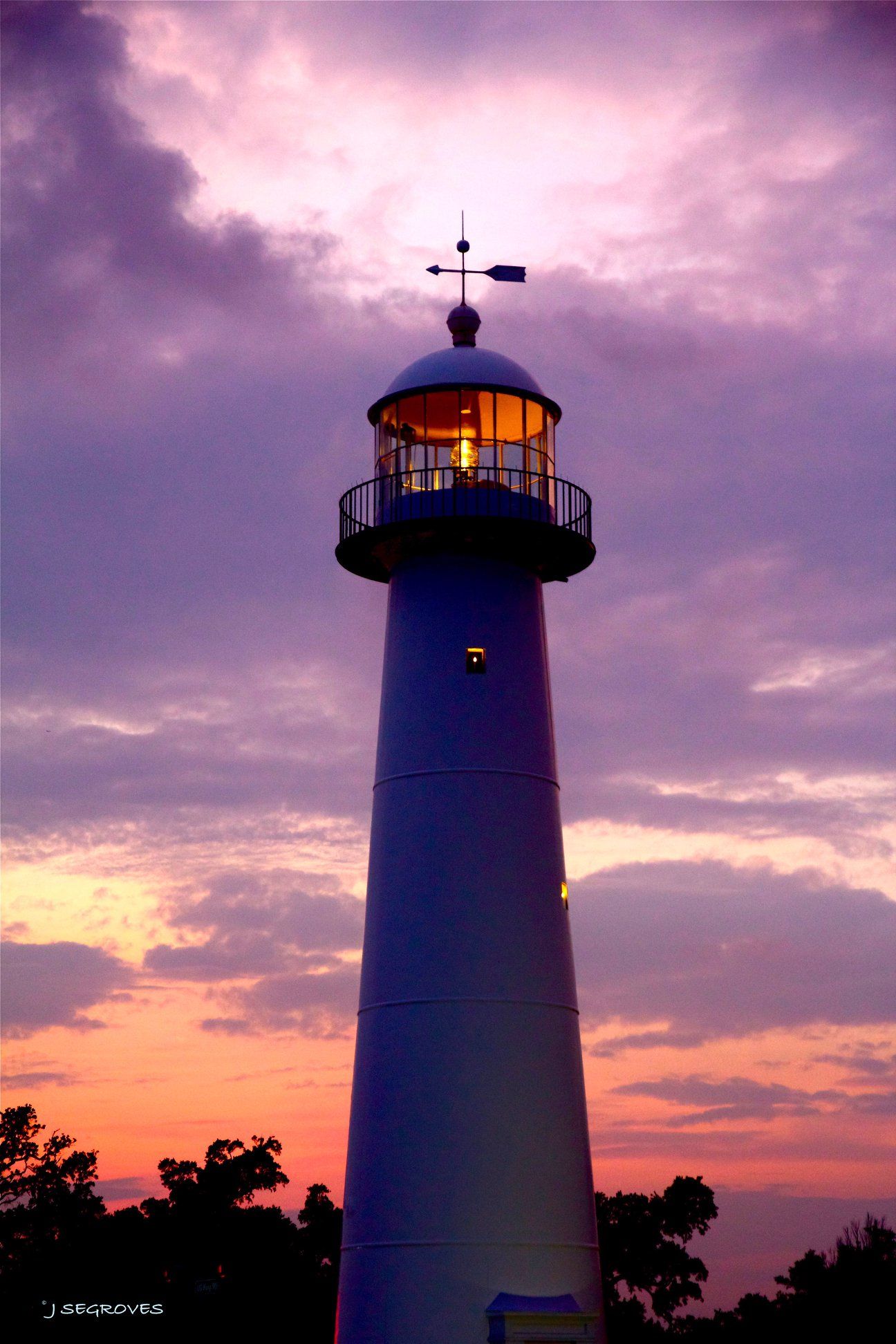 biloxilighthouse.jpg