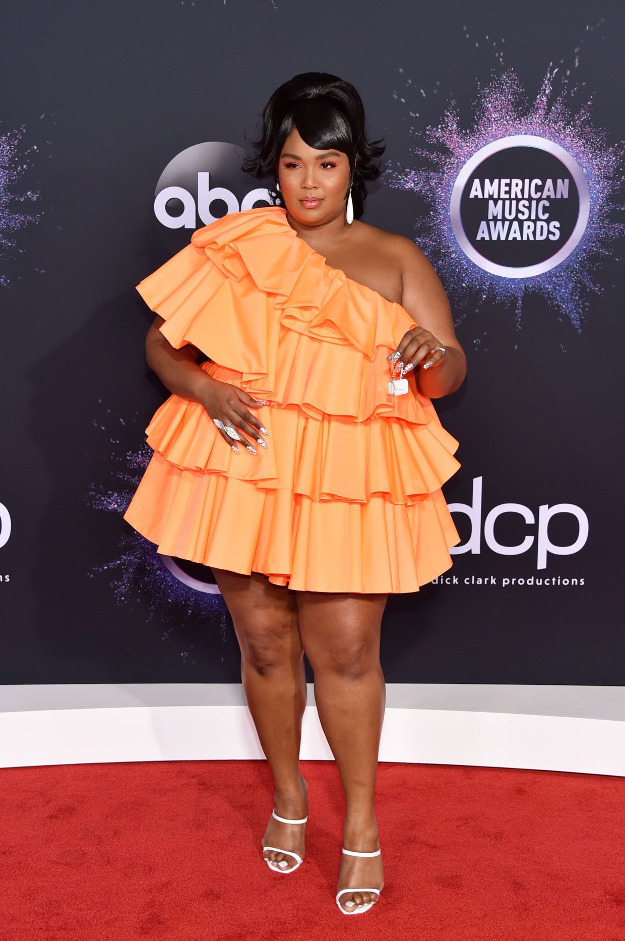 lizzo-amas-rc-2019-billboard-1240.jpg