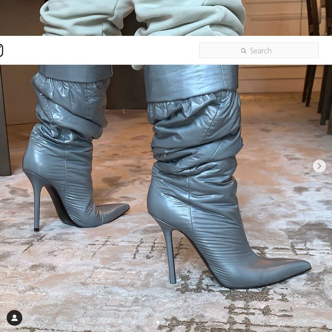 Screenshot_2019-11-30  badgalriri on Instagram “new fenty drip #PUFFERBOOT FENTY com theofficialselfridges”.jpg