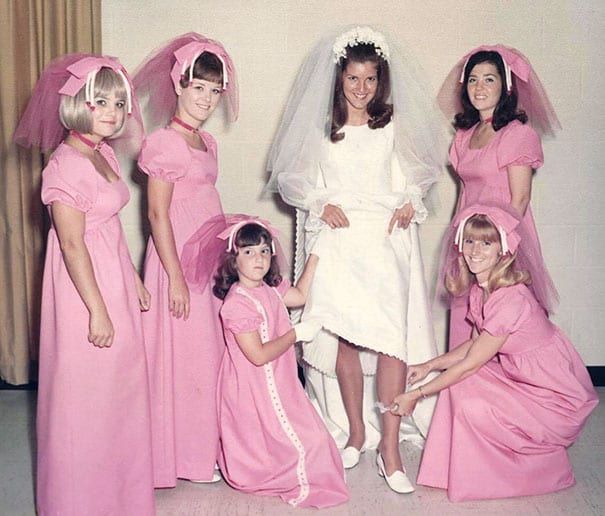 old-fashioned-funny-bridesmaids-dresses-19-5ae30786a54d1__605.jpg