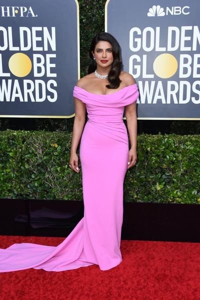 golden-globes-2020-priyanka-chopra-and-nick-jonas-are-nothing-short-of-a-fairytale-couple4.jpg