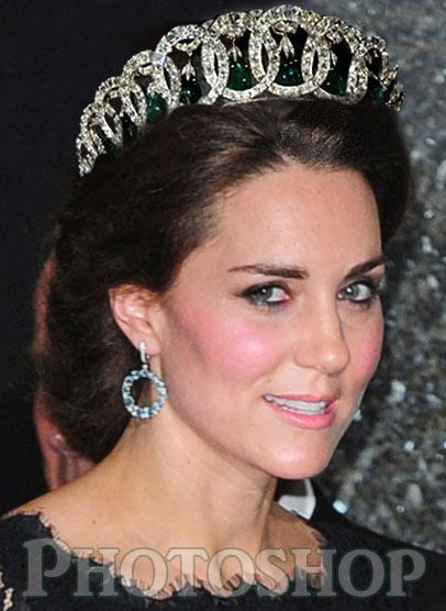 Queen's jewels on Kate 2.jpg
