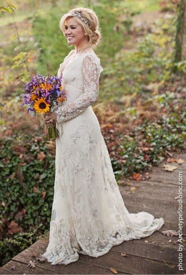weddings-2013-10-1-kelly-clarkson-wedding-dress-wedding-gown-wedding-pictures-celebrity-weddings-1-21-main.jpg