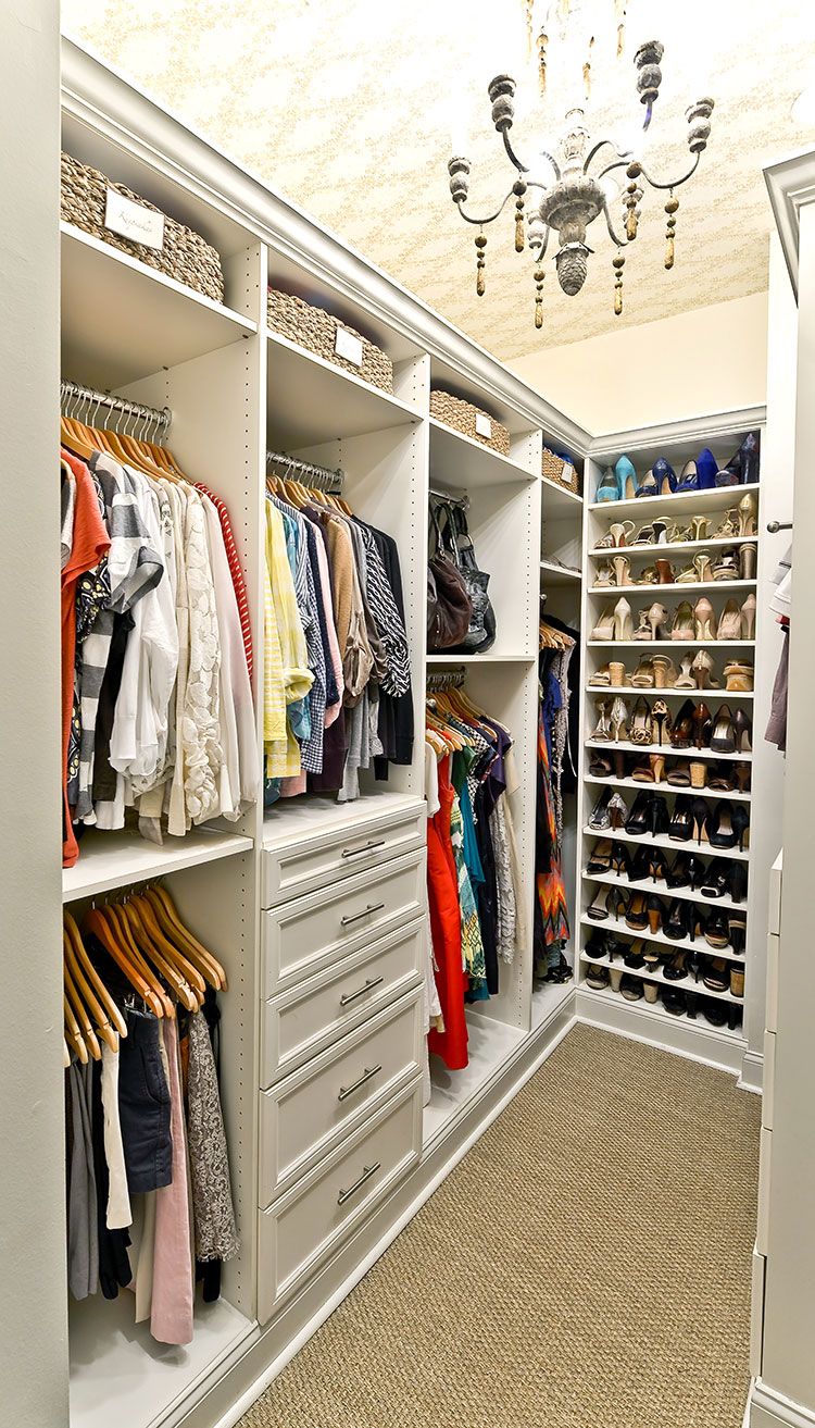 what-a-perfect-closet-looks-like-15-beautiful-walk-in-closet-ideas-11.jpg