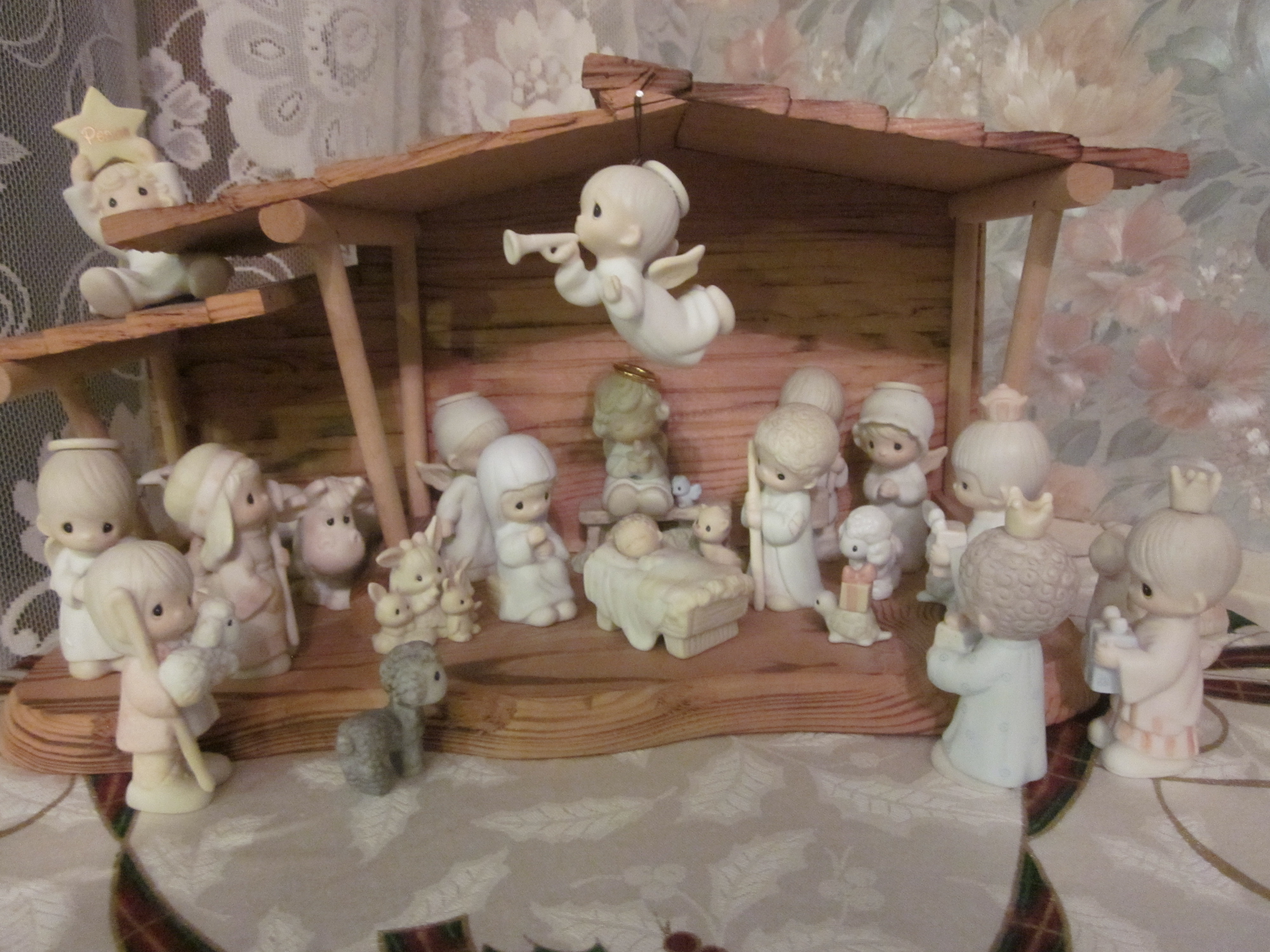 Precious Moments Mini Nativity 2015.JPG