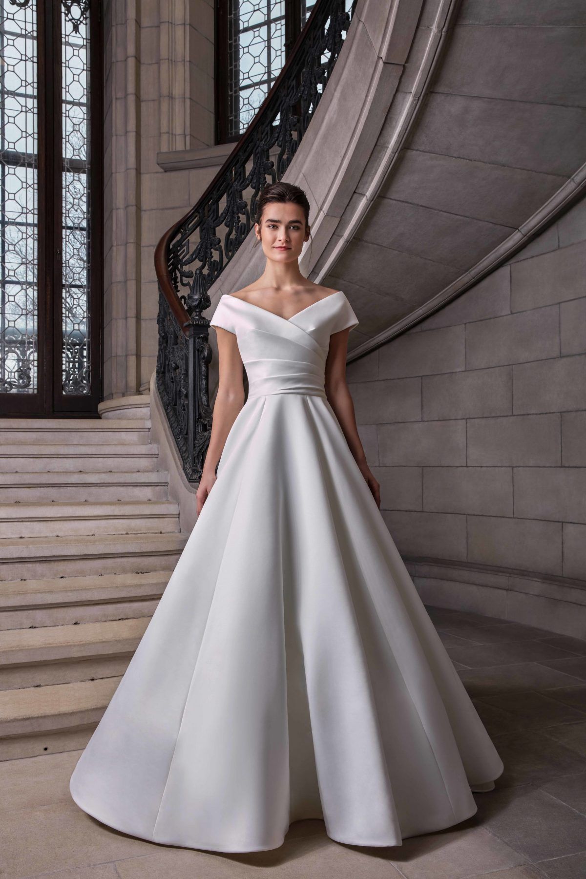 sareh-nouri-simple-silk-ball-gown-wedding-dress-34118836-1200x1800.jpg