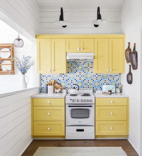 best-kitchen-decor-ideas-yellow-and-blue-kitchen-1610590537.jpg