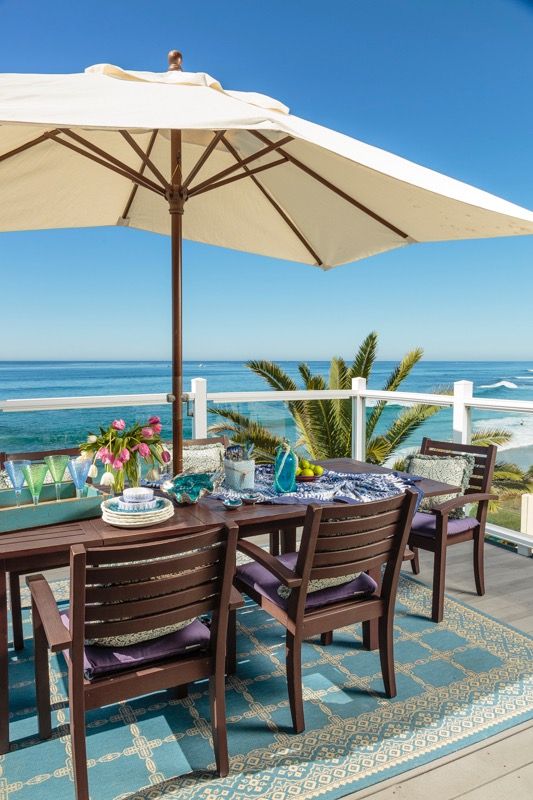 lunch on the lanai.jpeg