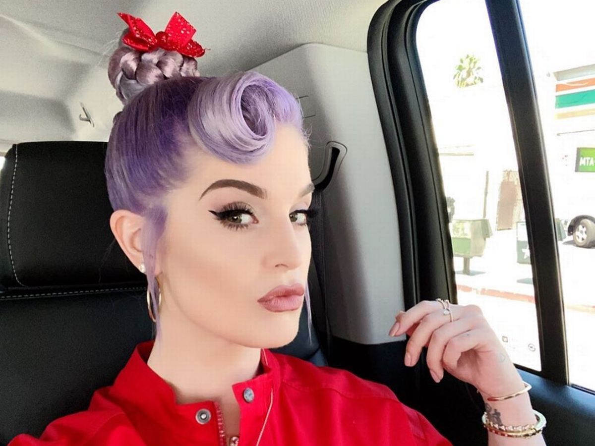 0_kellyosbourne_117299903_116857149913714_734328443674846907_n.jpg