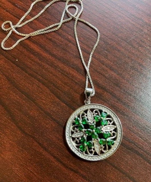 QVC Clover Pendant.jpg