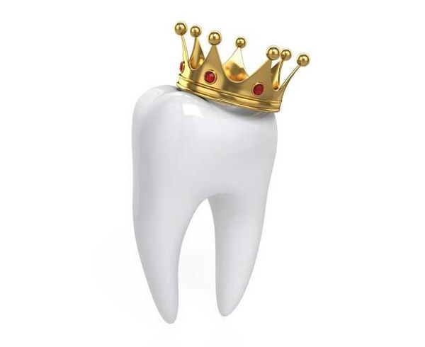 Q Tooth with a crown on it.jpg