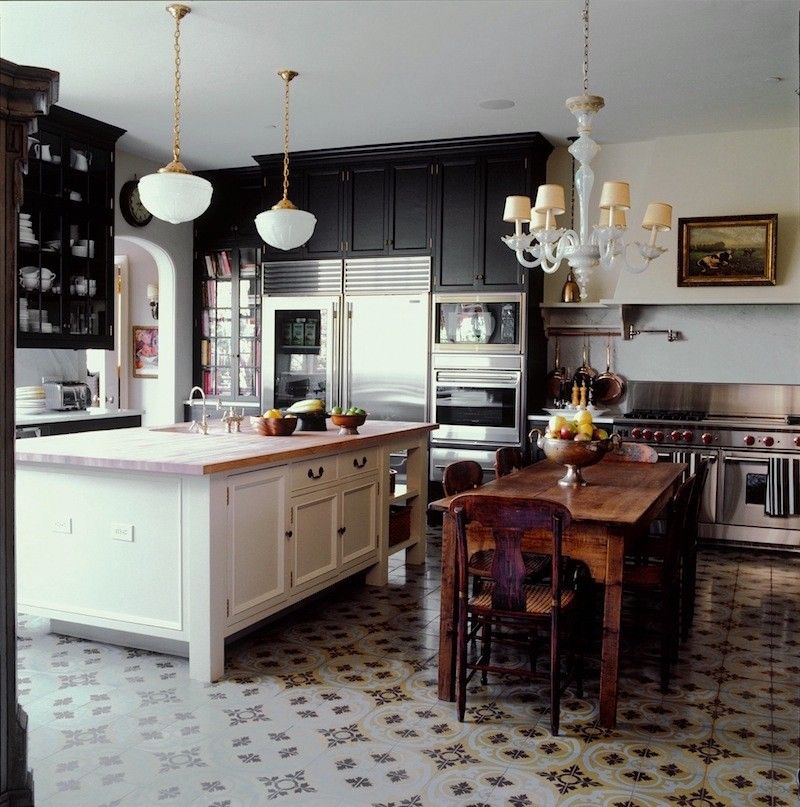 kristen-buckingham-2-portfolio-interiors-american-country-beachcoastal-french-provincial-georgian-traditional-transitional-kitchen.jpeg