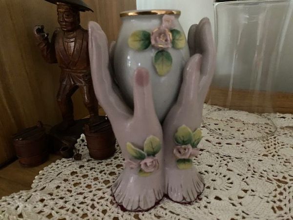 Vase no visible mark.jpg