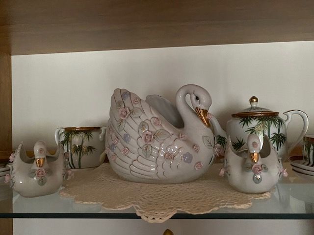 Swan Vase.jpg