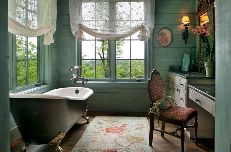 Victorian Bathroom.jpg