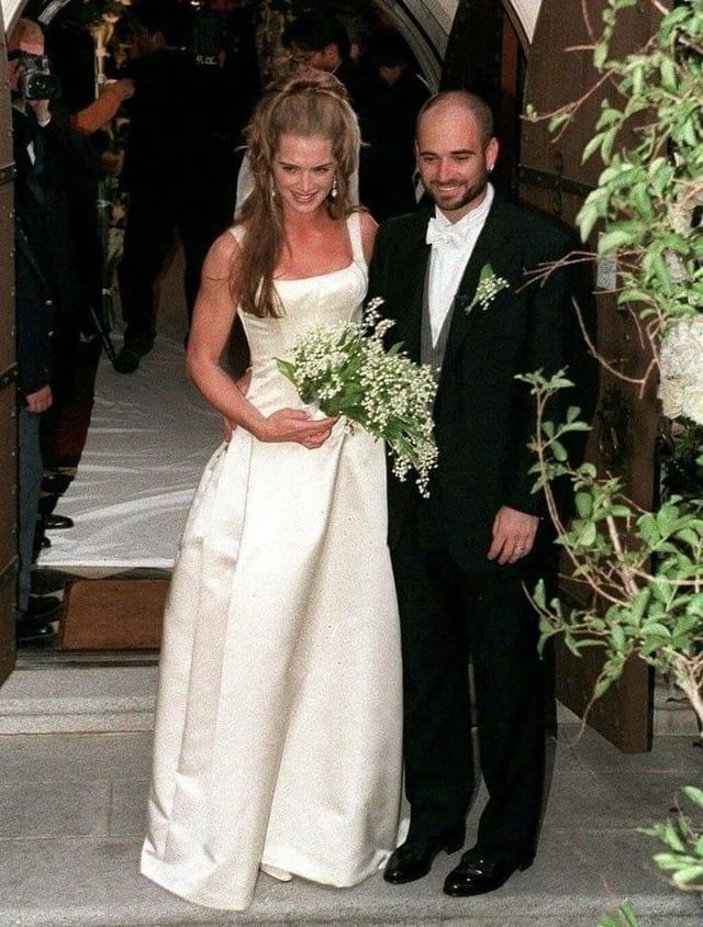 Brooke Shields ' Daughter's HS Graduation Dress - Blogs & Forums