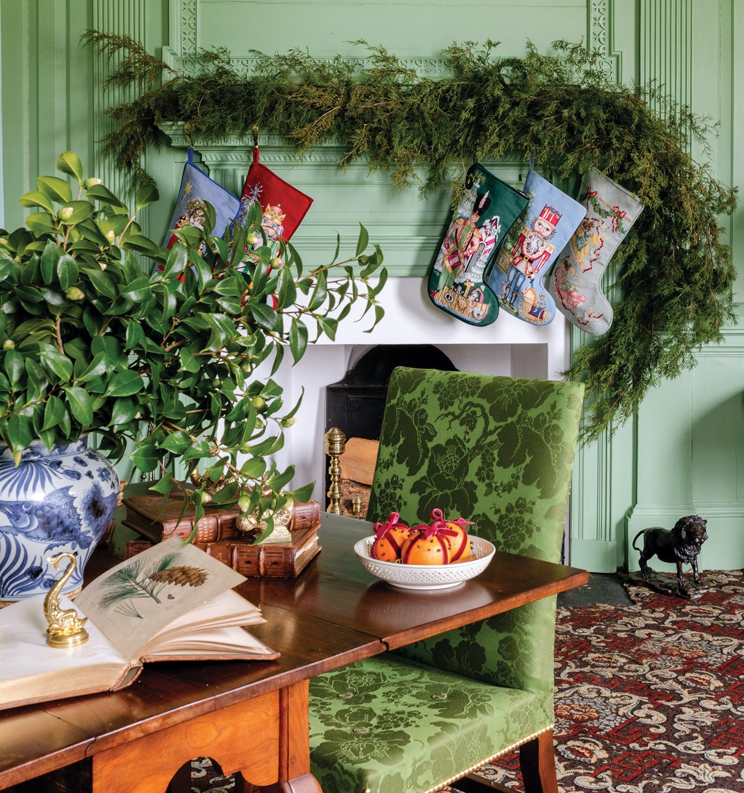 brookes-bank-christmas-mantel.jpg