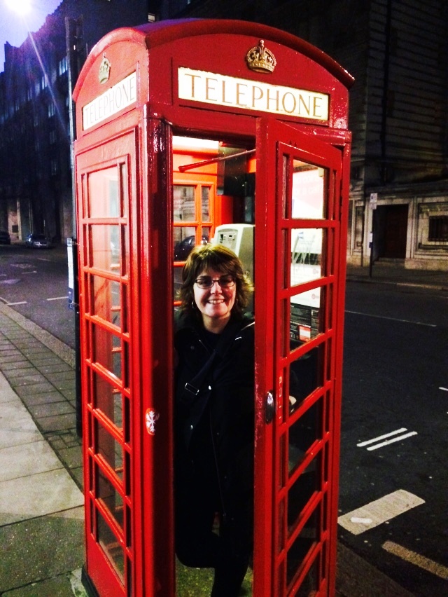 jillfrilondonphonebooth.jpg