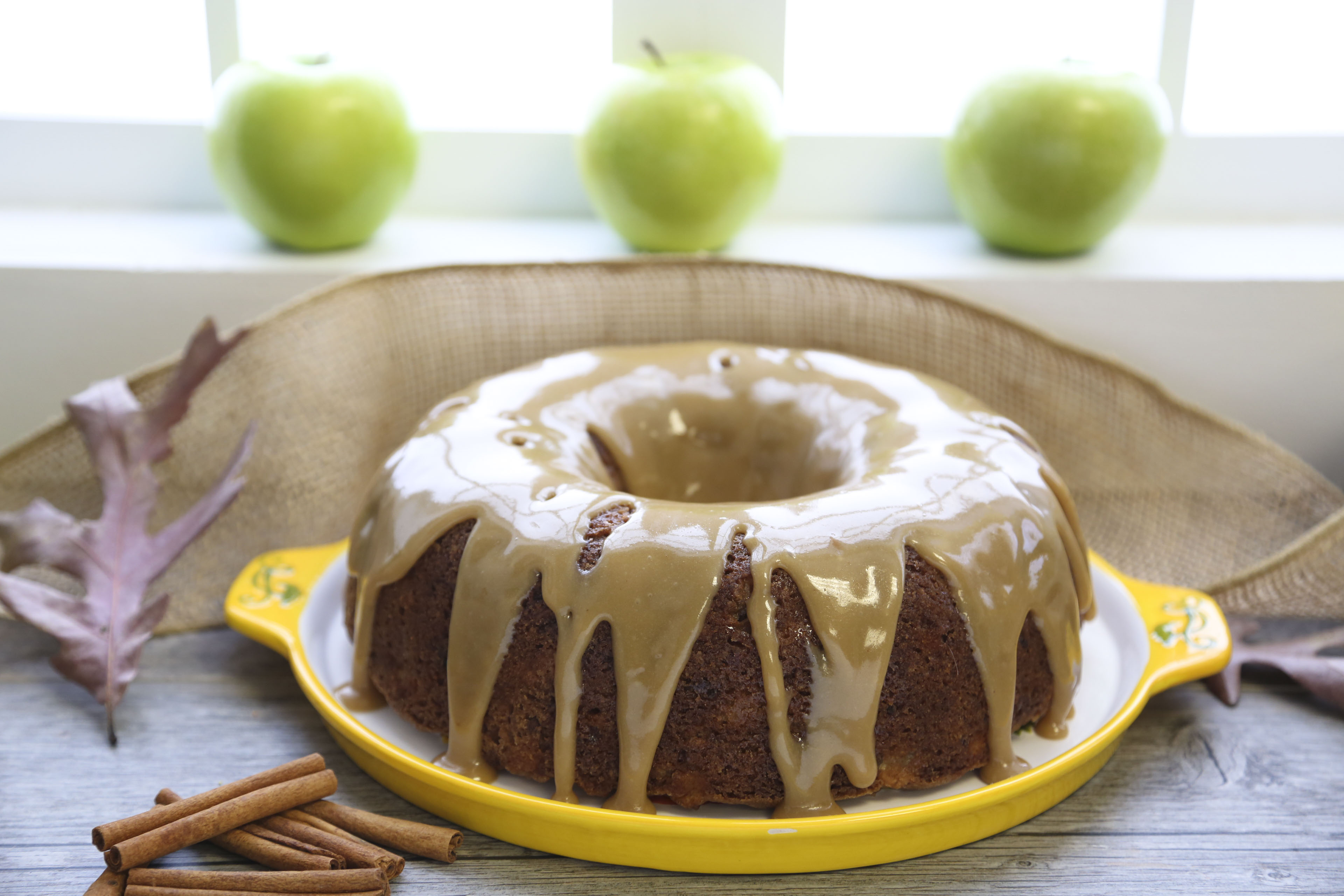 applecaramelcake_7.JPG