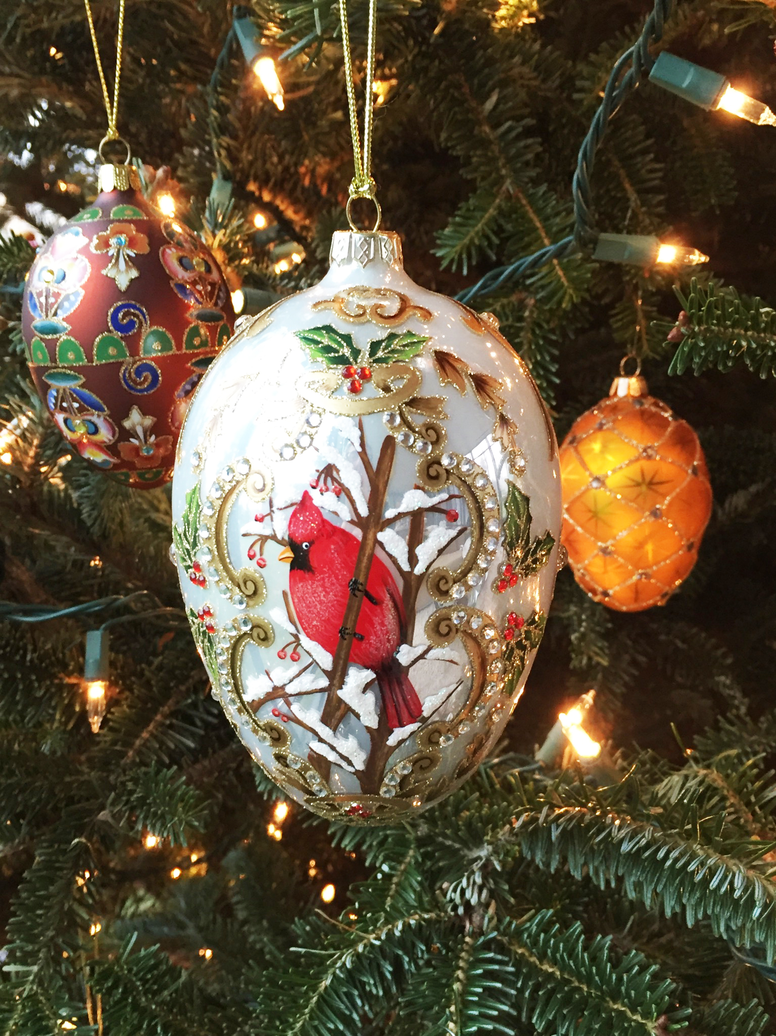 H208938 2016 Cardinal in the Snow Egg Ornament - on DD's Tree.JPG