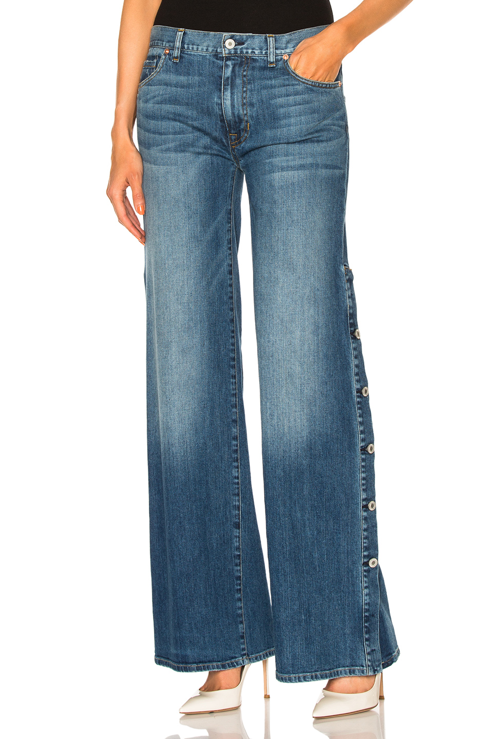 large_nili-lotan-light-wash-ena-wide-leg-jeans (2).jpg