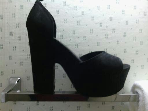 high heeled shoe.gif